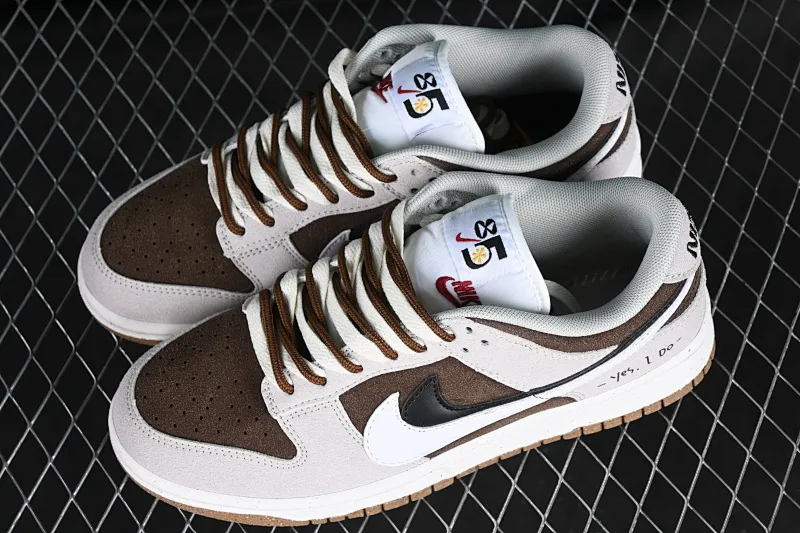 All Categories Nk SB Dunk Series Nk SB Dunk Low Low-top sneakers Cost-effective version Nk SB Dunk Low "85" double hook SB low-top sports and leisure sneakers DO9457-108